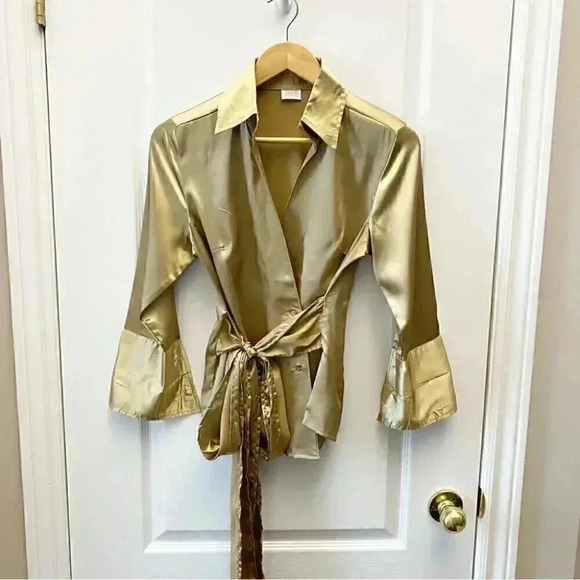 Suzy Shier Wrap Blouse Gold Satin V Neck Tie Waist 3/4 Sleeve Sash  Belt Size XS - Picture 5 of 16